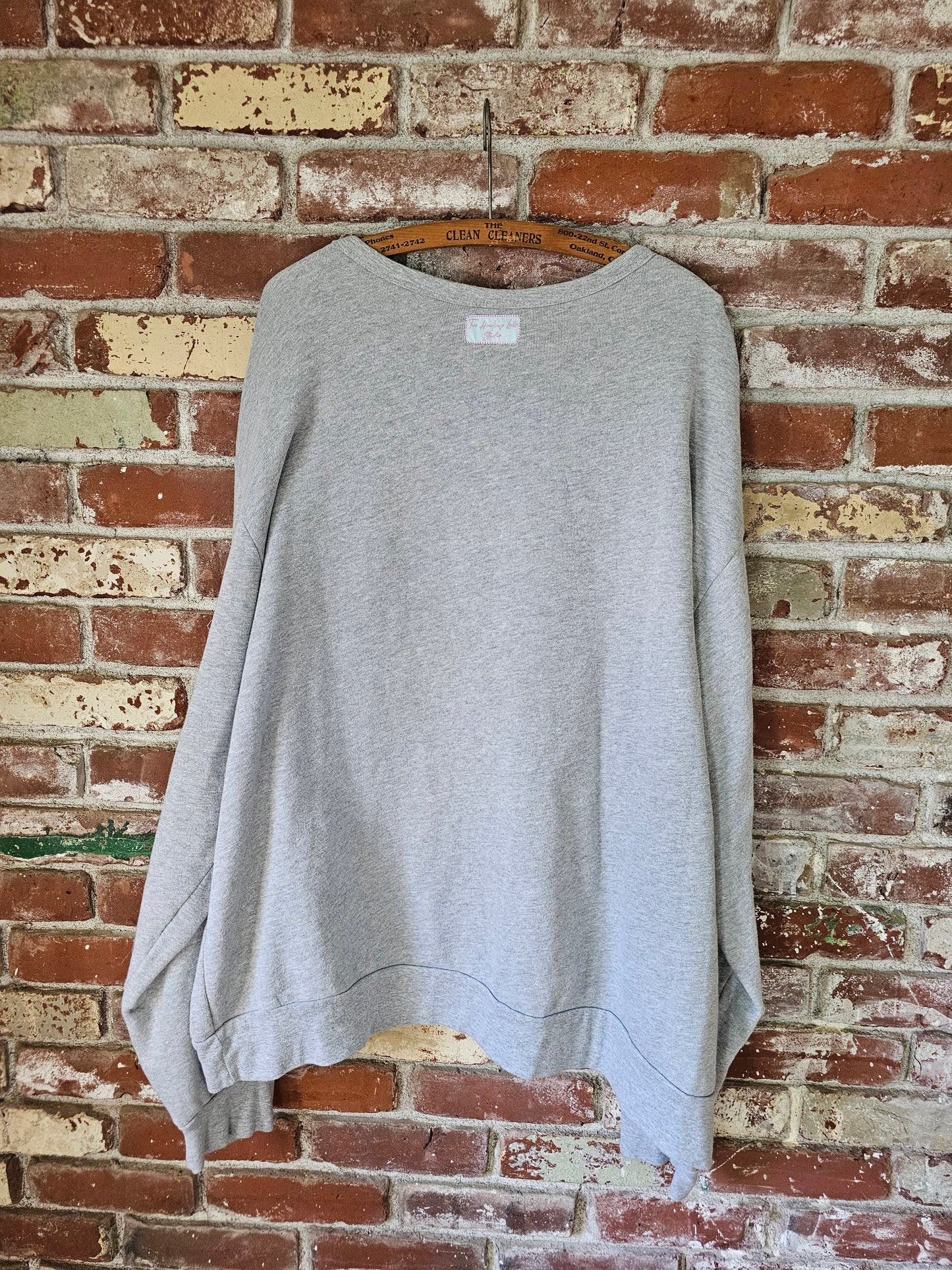 The "Lucky" Crewneck - Gray Crewneck with White Floral Dresden Plate