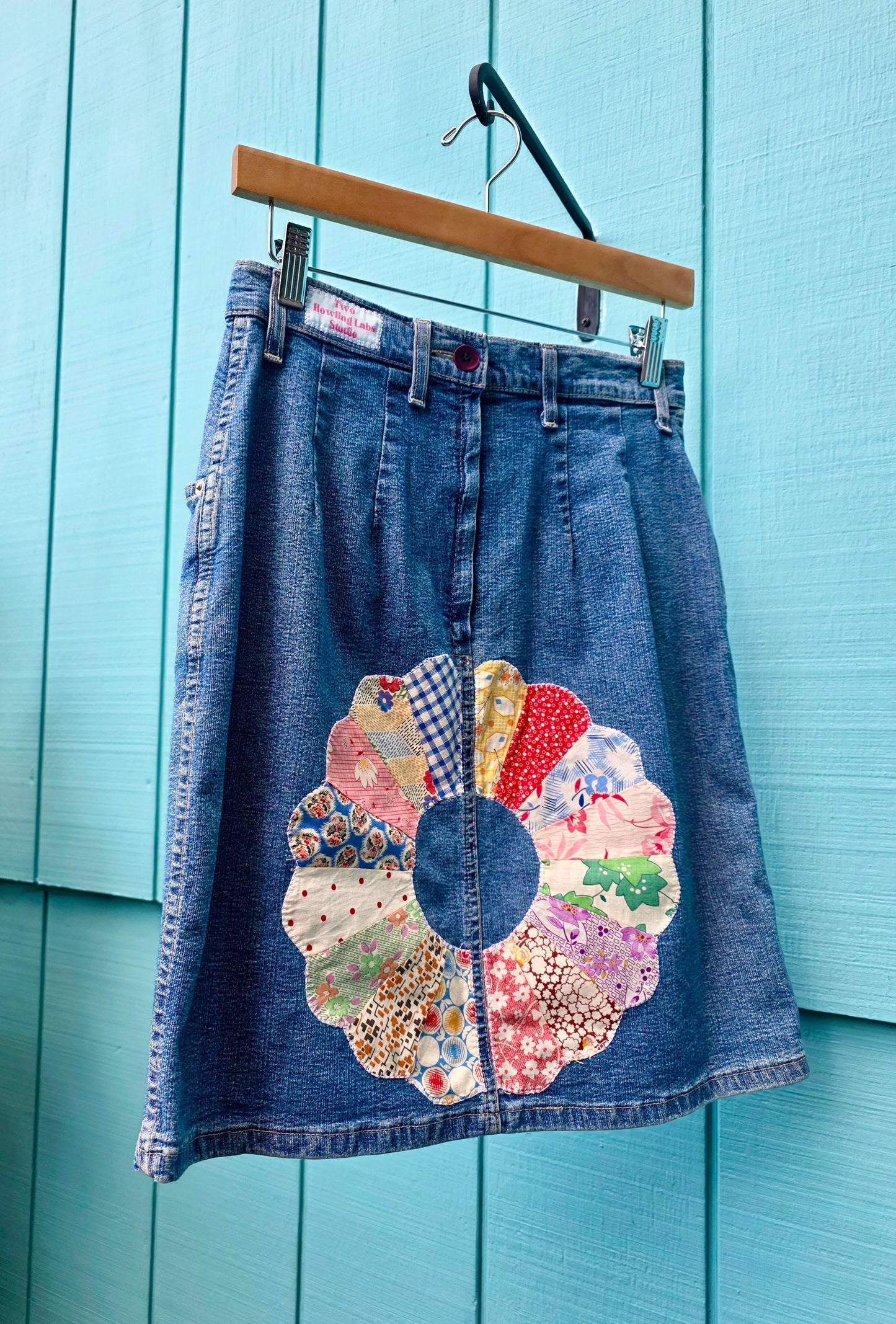 The Gardenia Vintage Skirt - Upcycled with Vintage skirt with Dresden Plate Patches