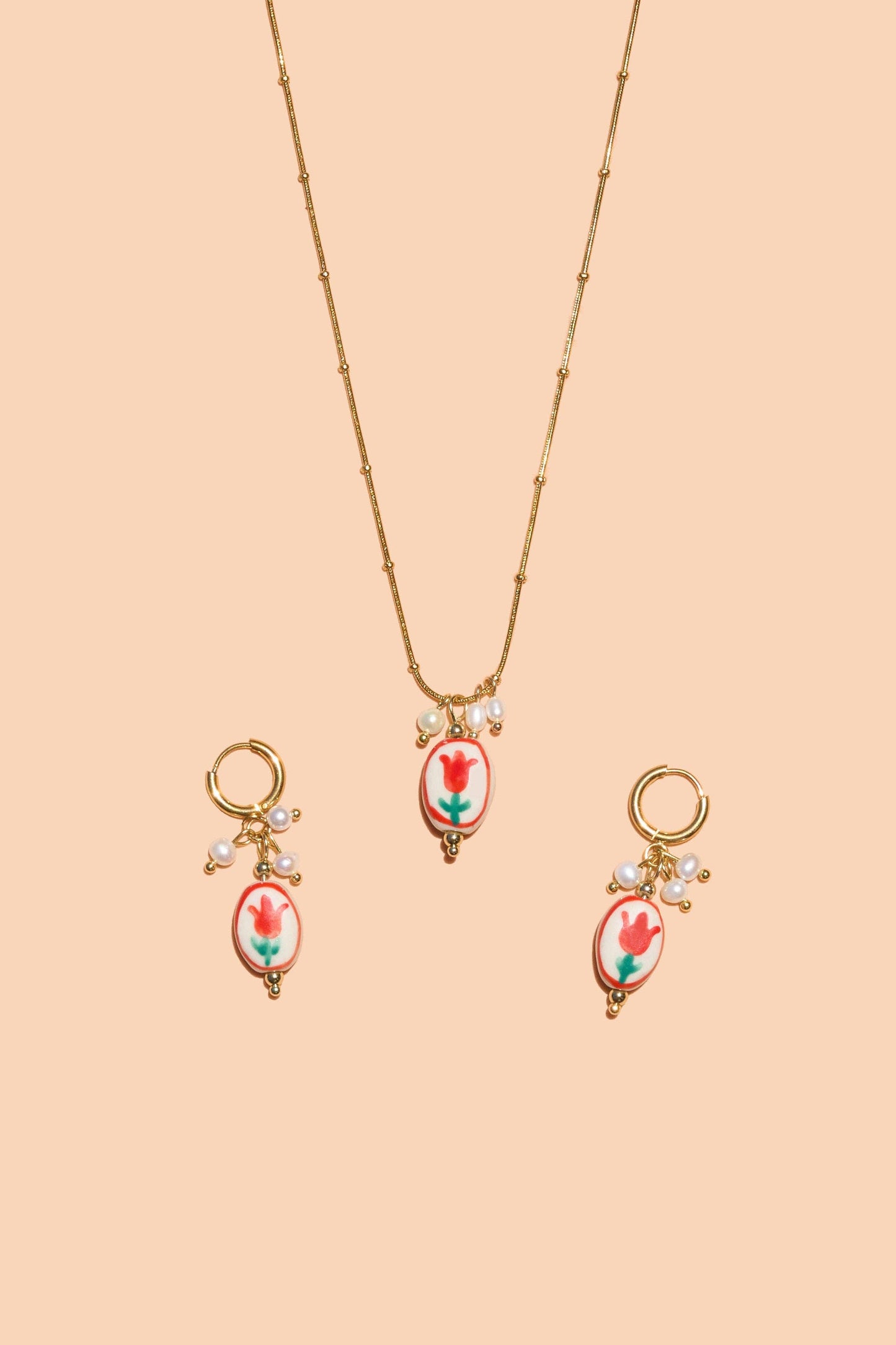 Sweet Tulip Hoop - 18K Gold Plated