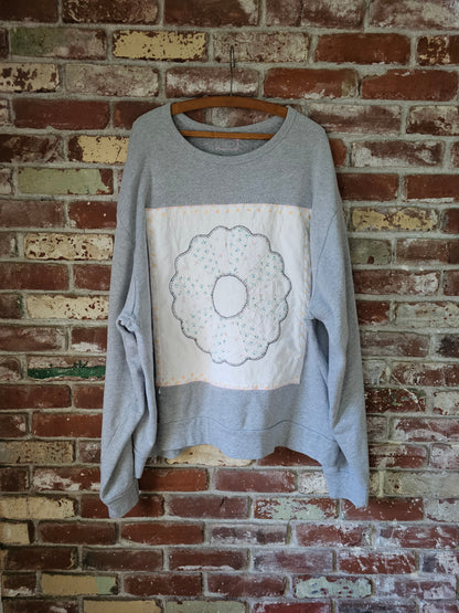 The "Lucky" Crewneck - Gray Crewneck with White Floral Dresden Plate
