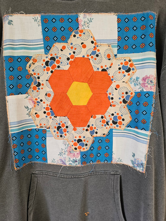 The "Icee" Sweatshirt - Gray Double Quilt Patch 16-block & Dresden Plate