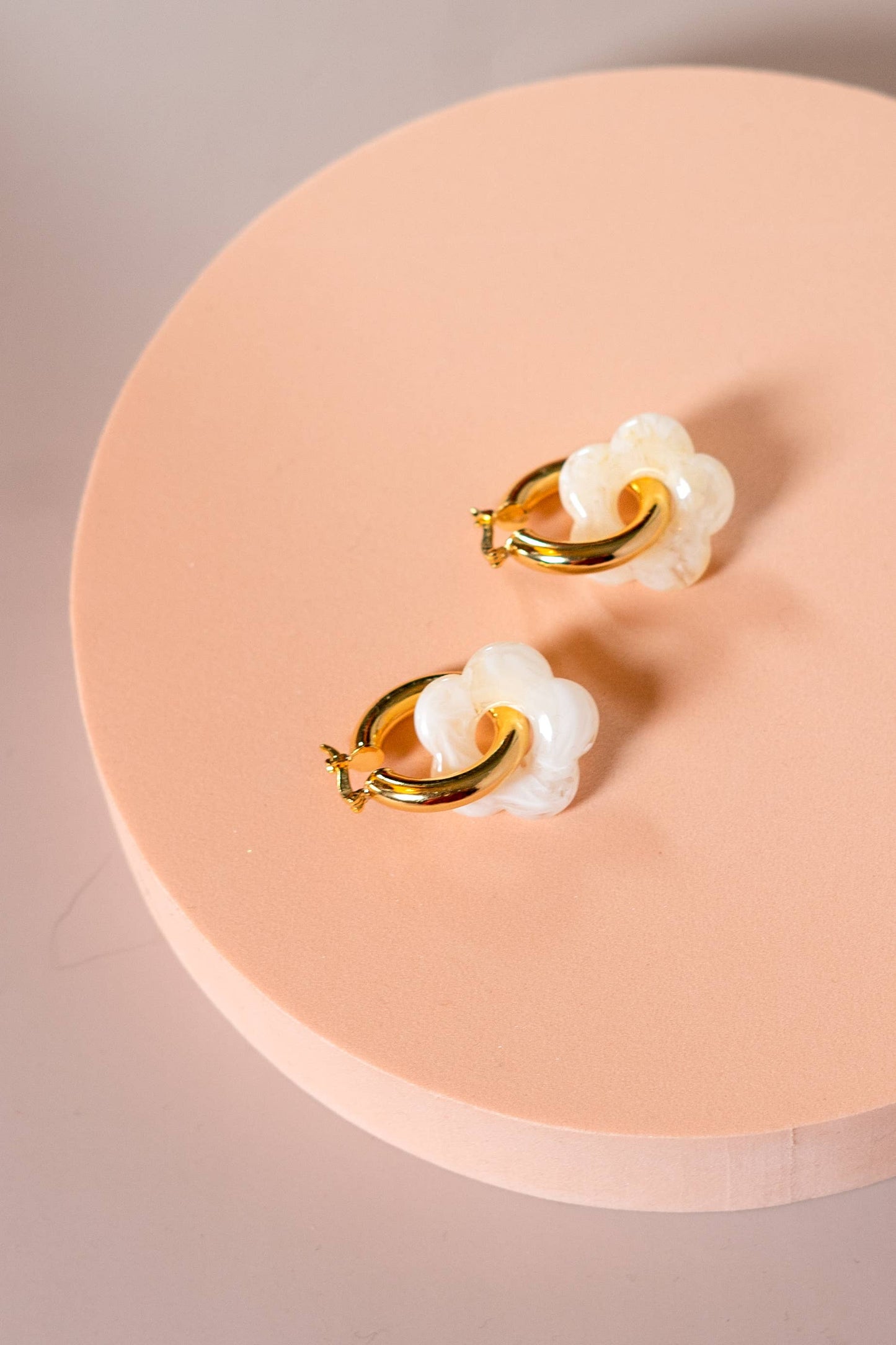 Dazy Nights in Cloud - 18K Gold Plated Hoop